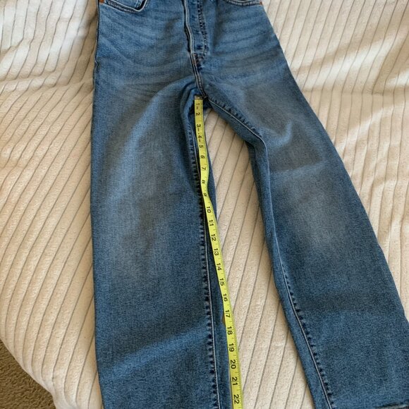 Levi's Ribcage Straight (crop/ short inseam) - Picture 8 of 8